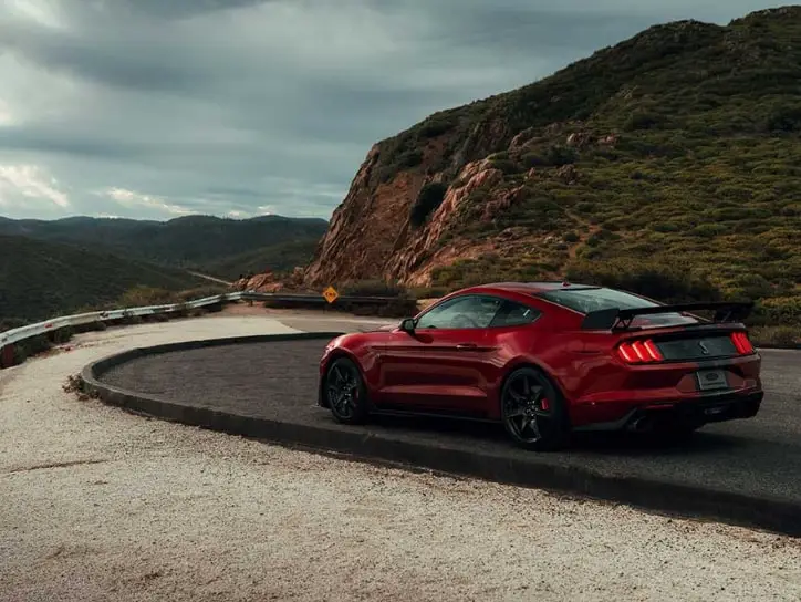 2020 Ford Mustang Shelby GT500 Driving On Mountains